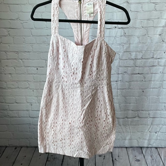 Ali Ro Shell Light Pink Eyelet Lace Razorback Dress Size 8 - Picture 2 of 5